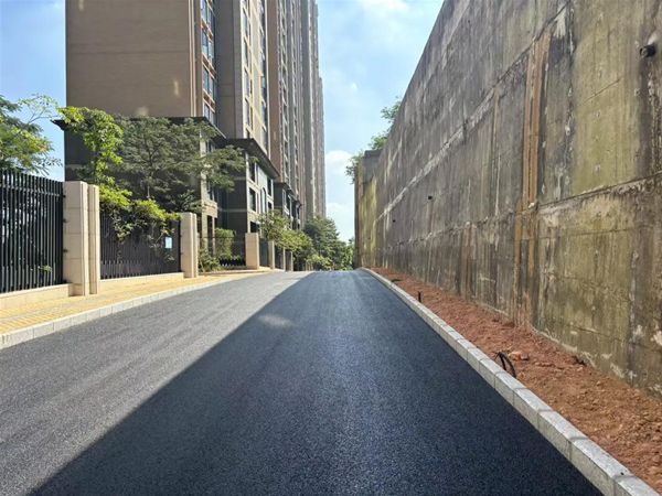 嵊州复合式沥青路面摊铺